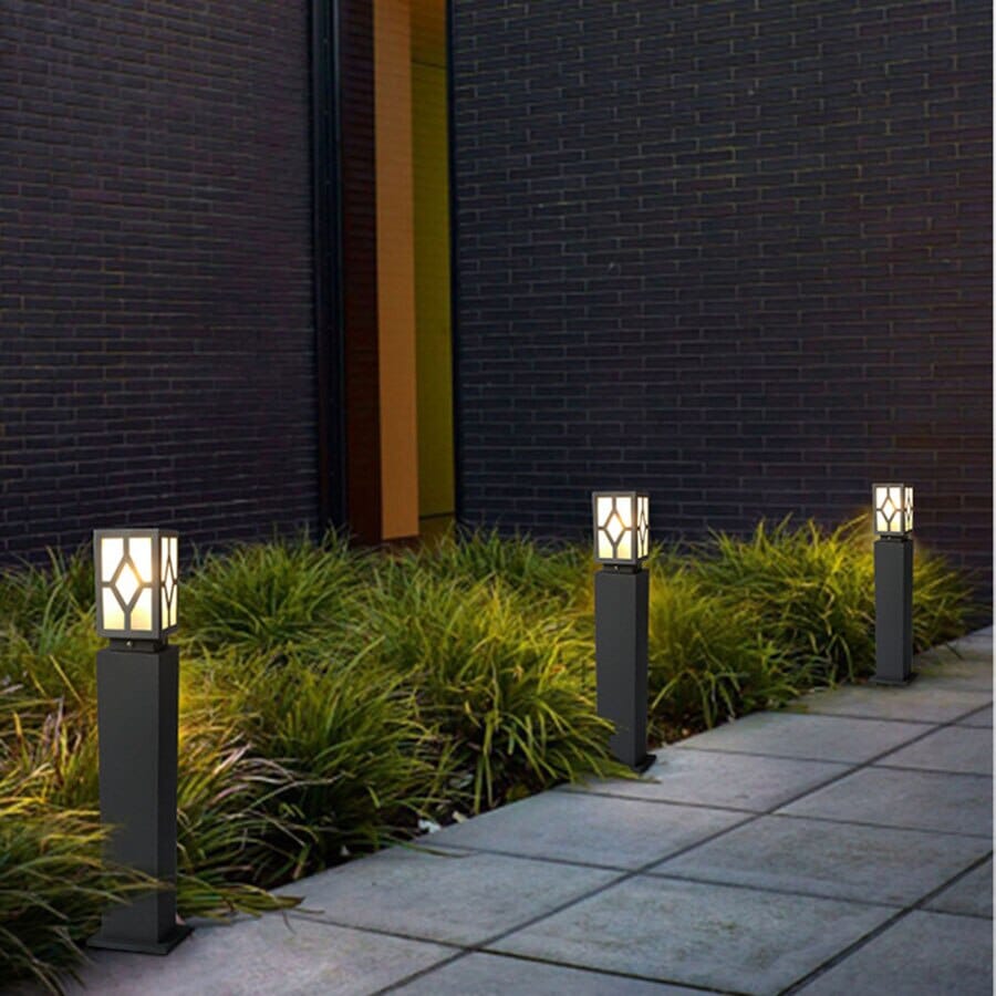 Square Courtyard Lamp