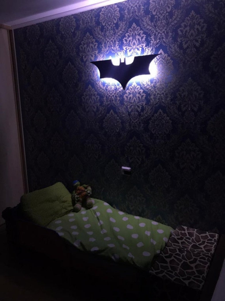 Batman LED-vegglampe med trådløs fjernkontroll og fargeendring