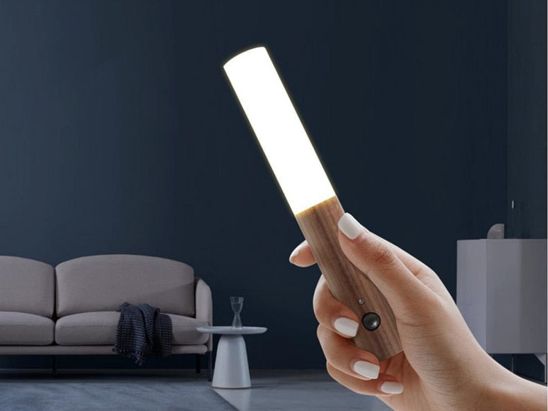 Luz Nocturna Inteligente Recargable con Sensor de Movimiento