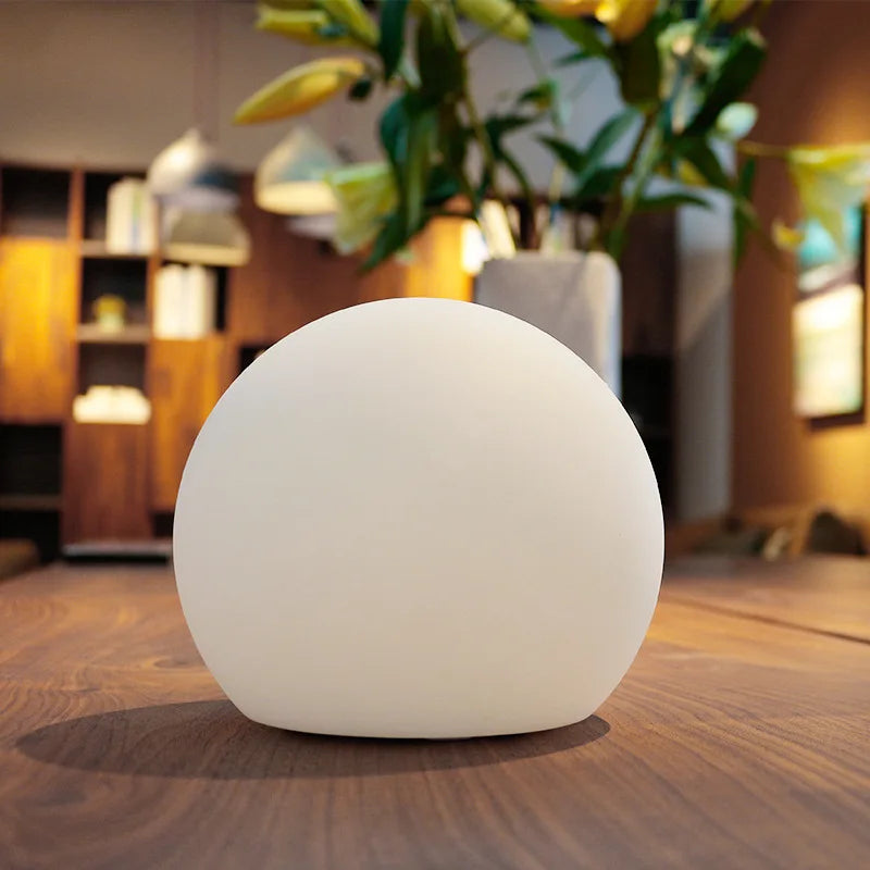 Lampe de table en forme de globe