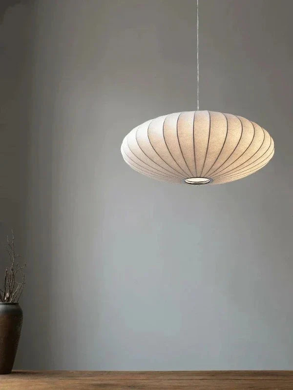 LumiSier - Lampe à suspension en soie avec couronne