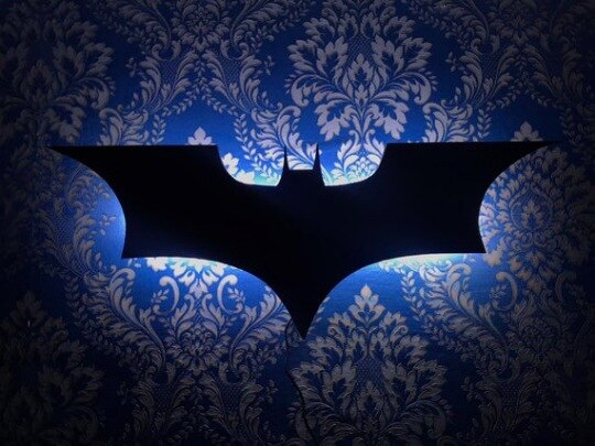 Batman LED-vegglampe med trådløs fjernkontroll og fargeendring