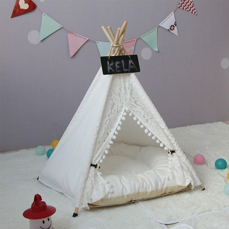 Tipi para perros con pompones de encaje blanco y cojín para perros