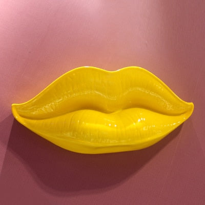 Escultura de labios vibrantes para pared