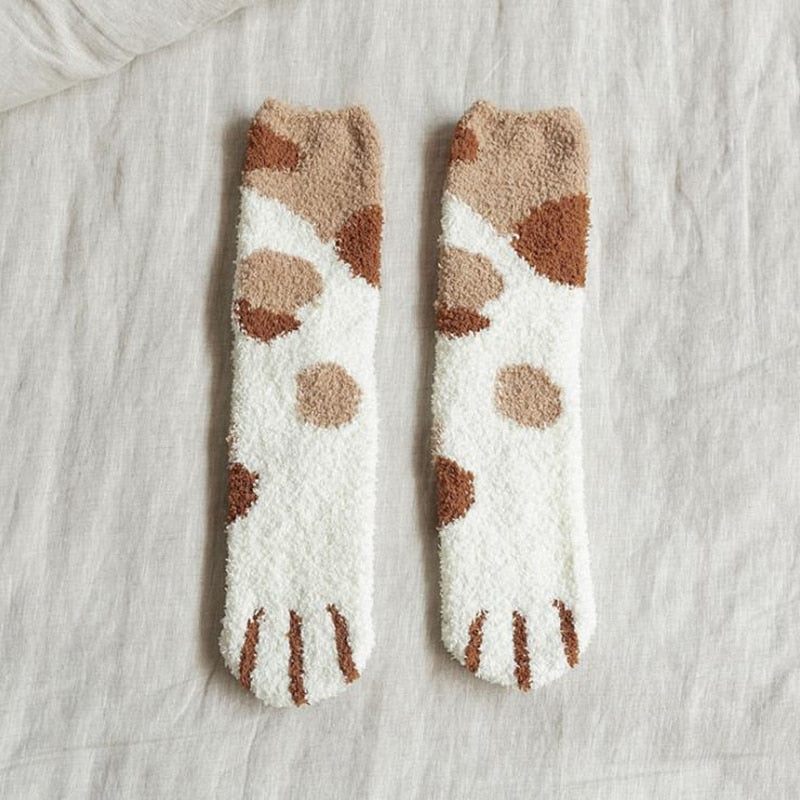 Calcetines con forma de gato y frijoles