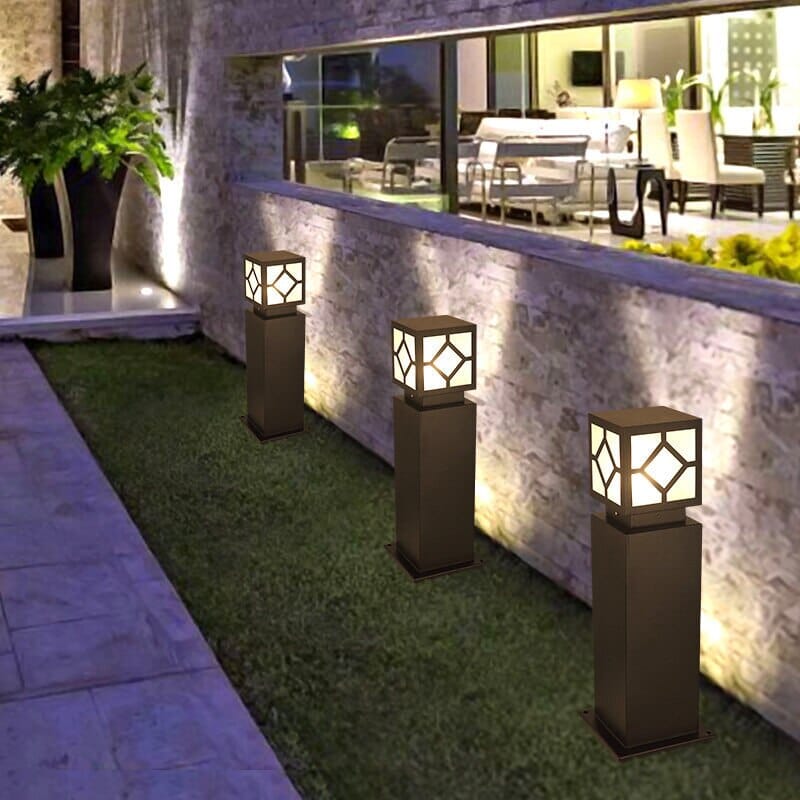 Square Courtyard Lamp