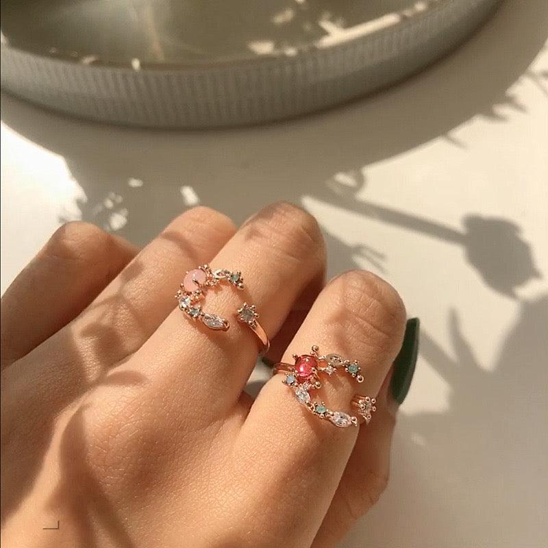 Juego de anillos con diseño floral