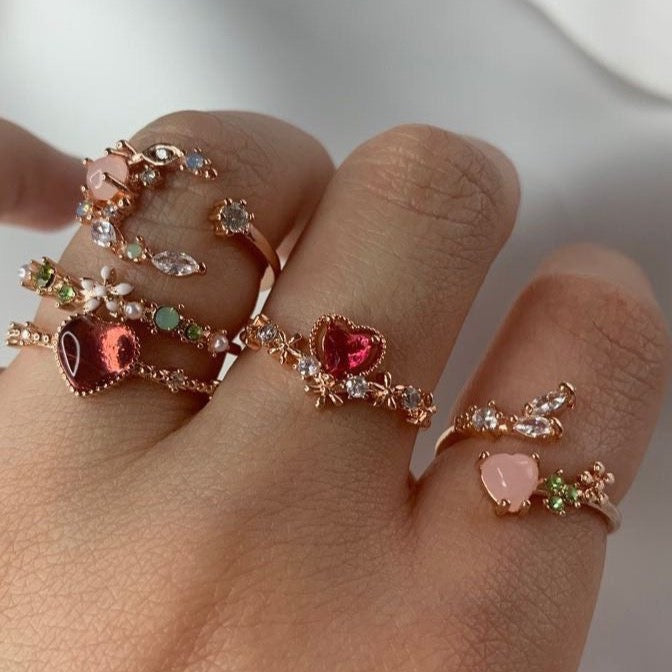 Juego de anillos con diseño floral