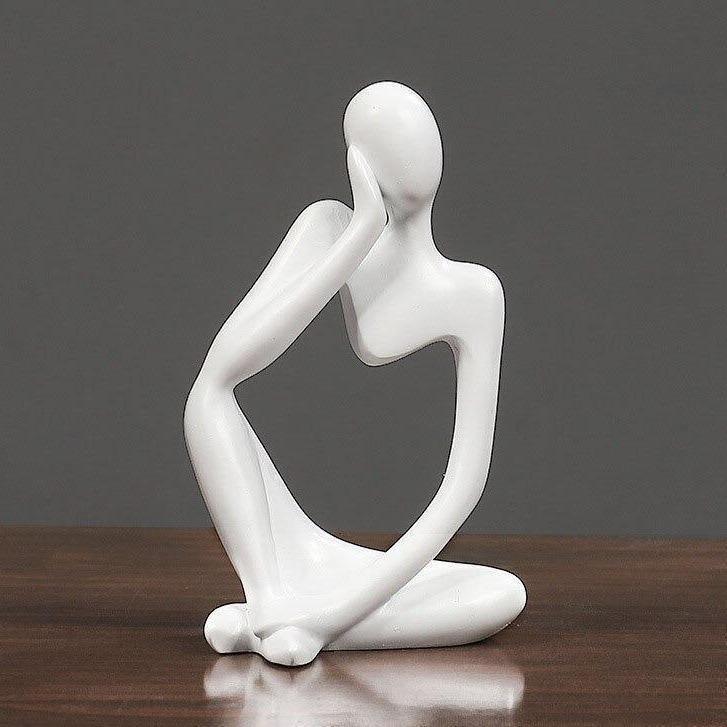 Sculpture en figurine de penseur abstrait