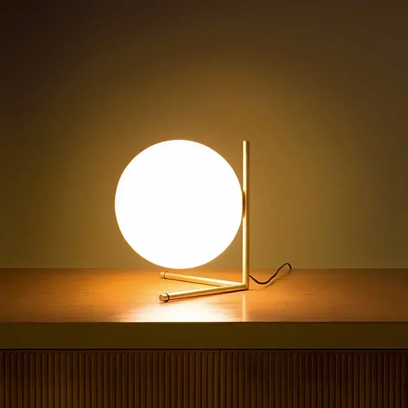 ClearEleganz - Modern minimalist round glass table lamp