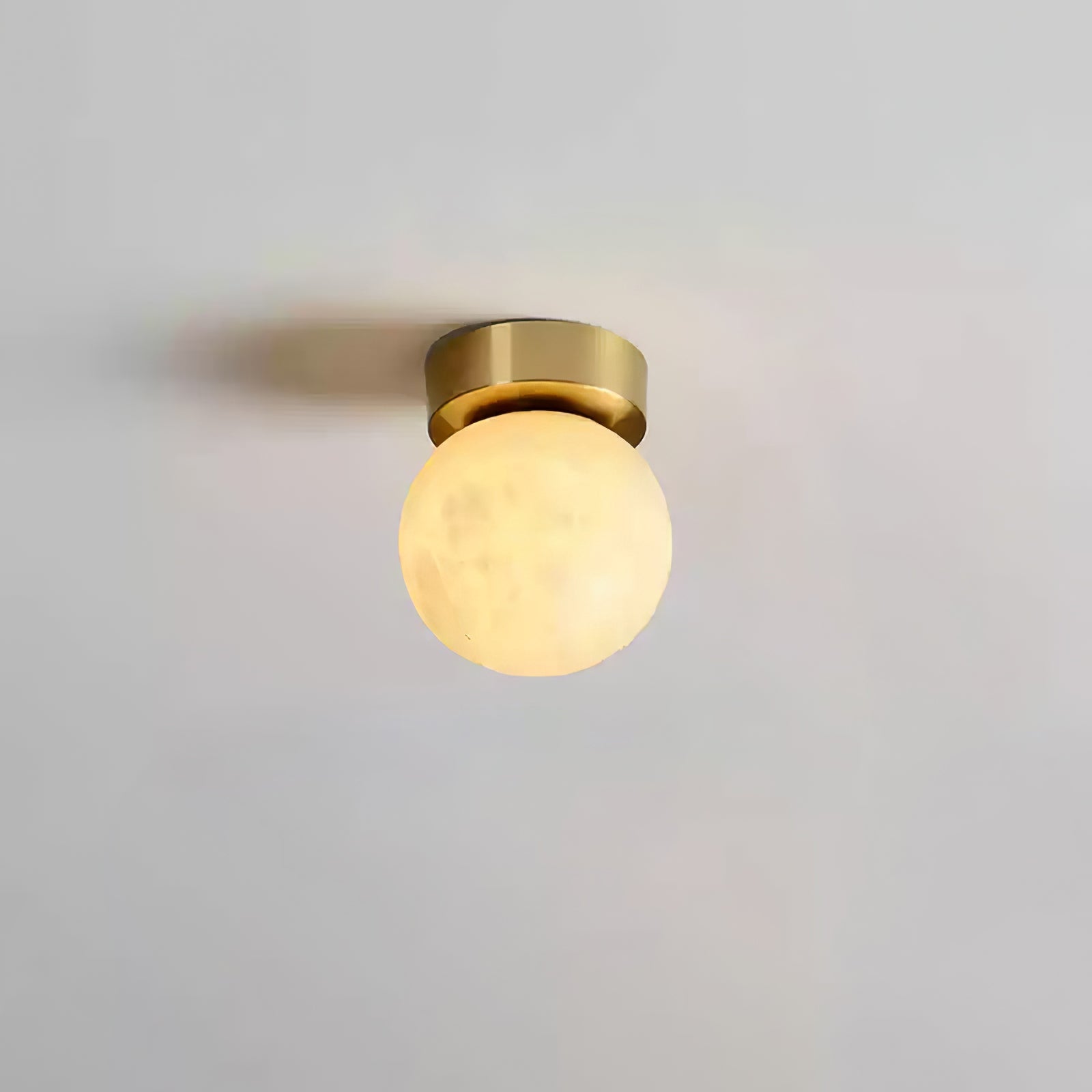 EclatLunaire - Oval loftslampe fra Alabaster for en himmelsk atmosfære