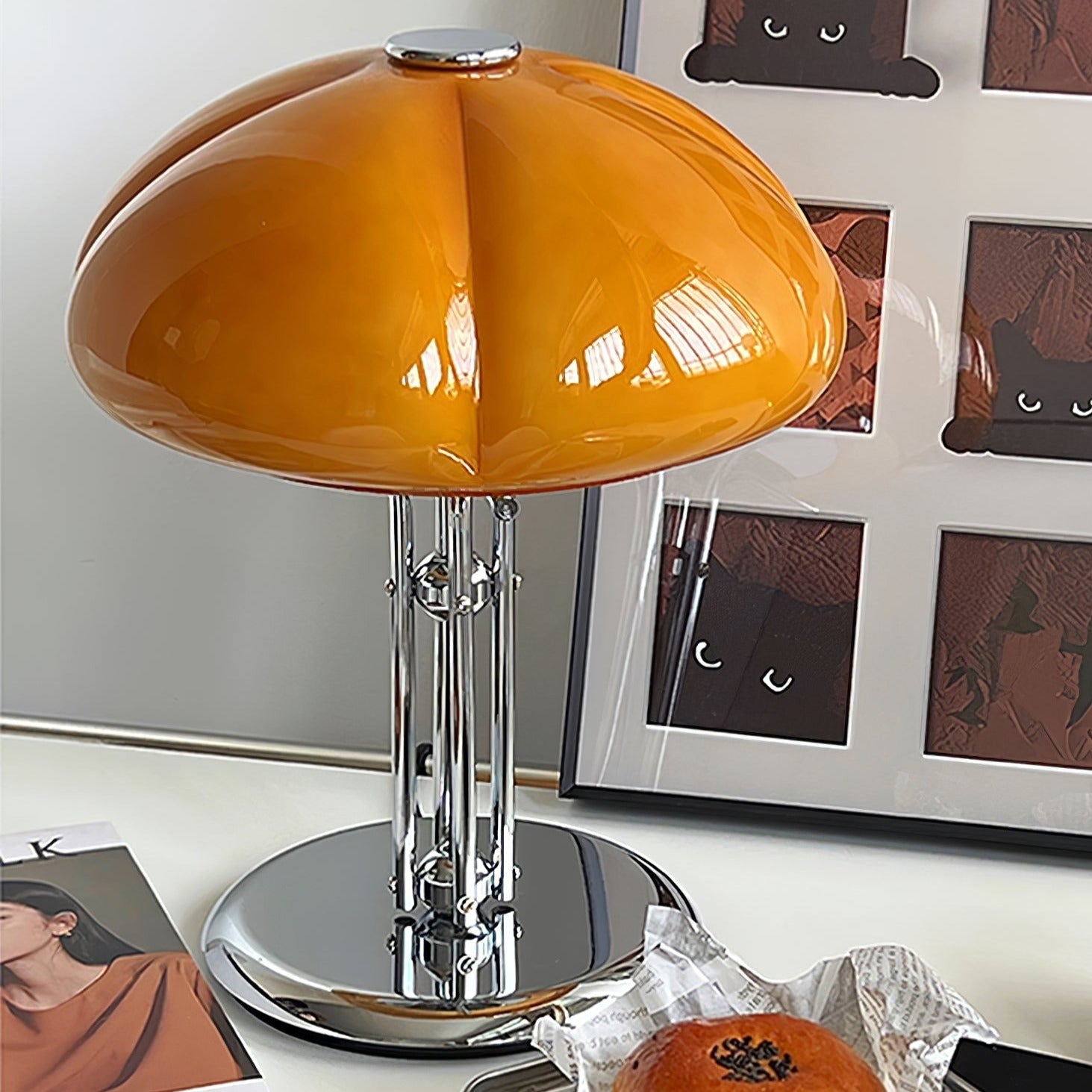 Lampada da tavolo Bauhaus a forma di fungo