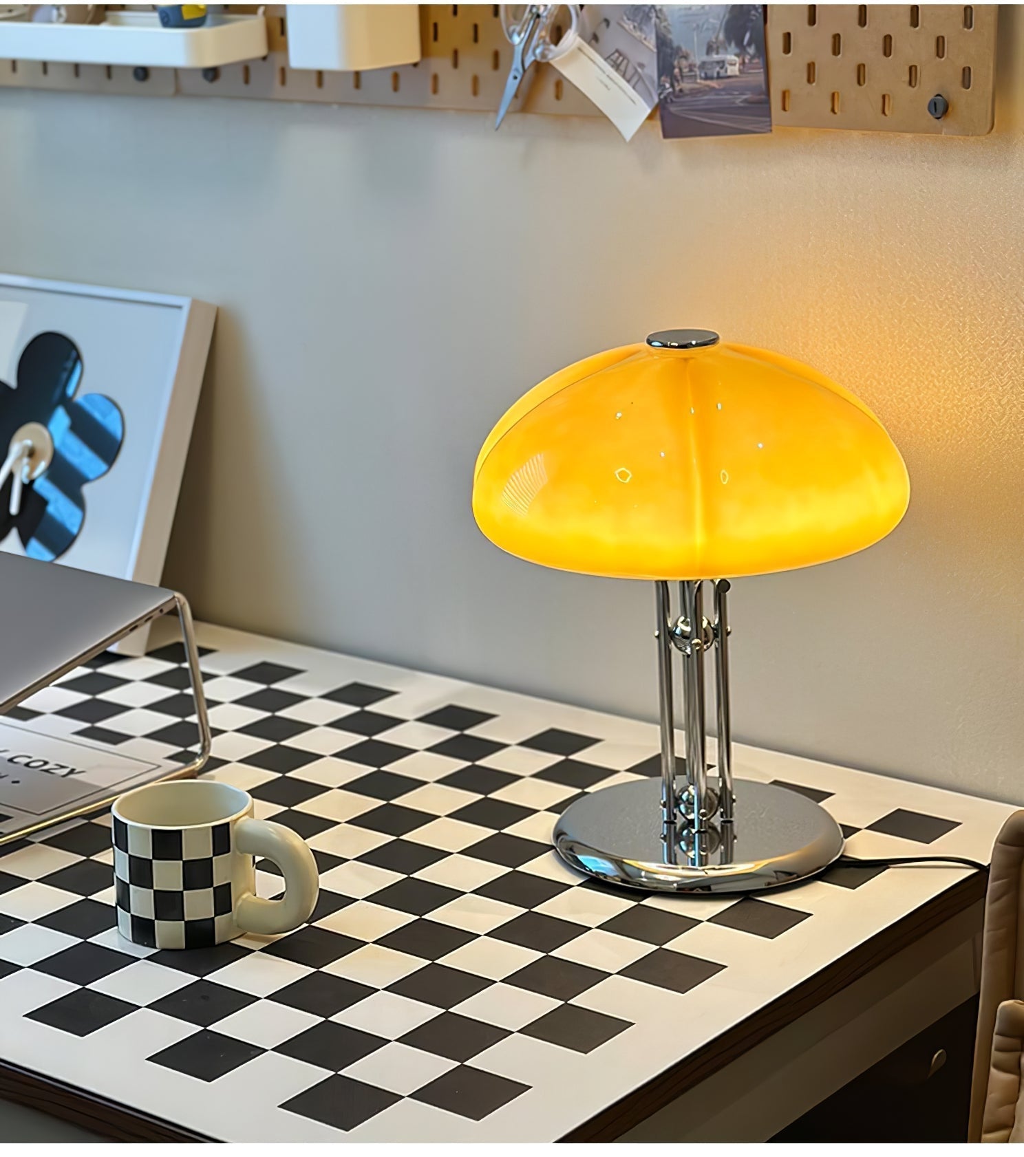 Mushroom Bauhaus bordlampe