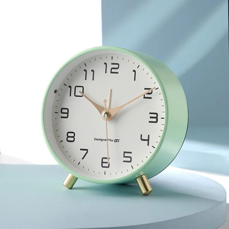 Reloj de mesa silencioso escandinavo moderno