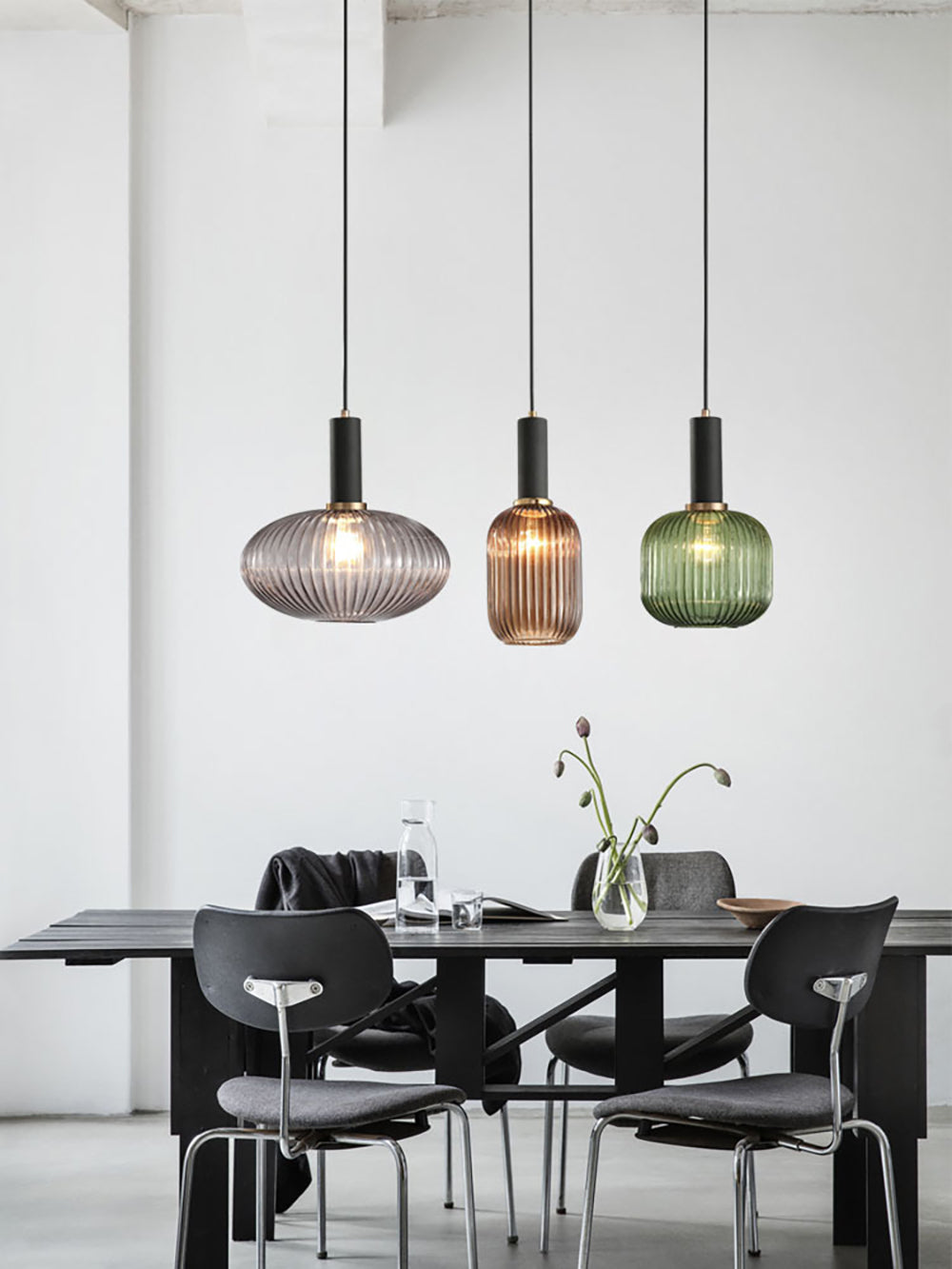 Nordisk riflet glass pendellys