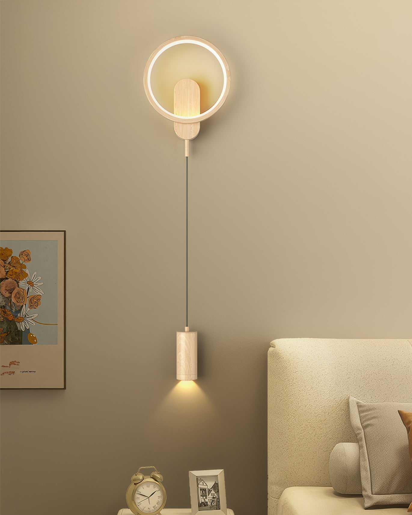 Lampada da parete elegante con venature del legno nordico