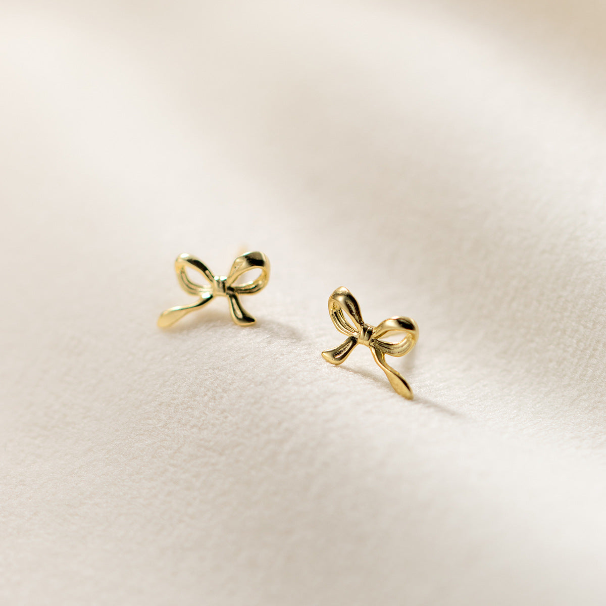 Eva Mini Bow Studs