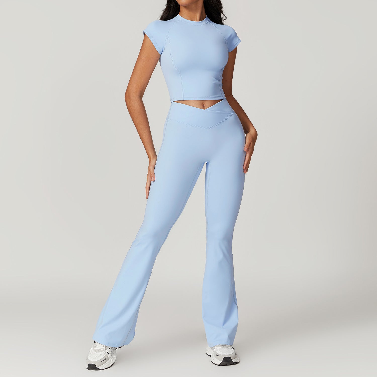 To-delt crop top og flare pant leggings sæt