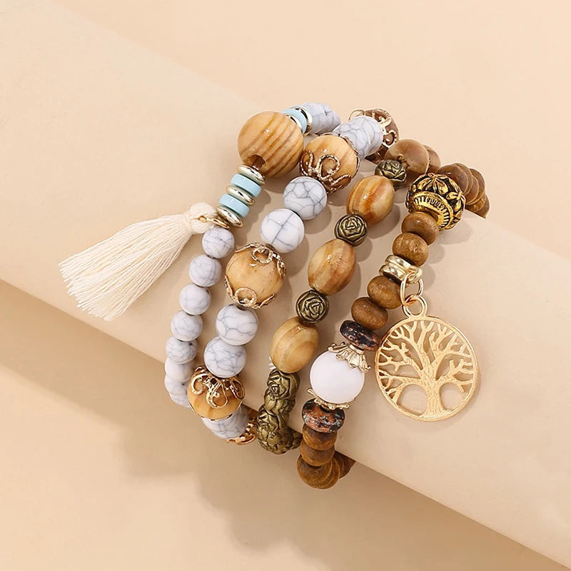 4-teiliges Boho-Armband mit Holzperlen