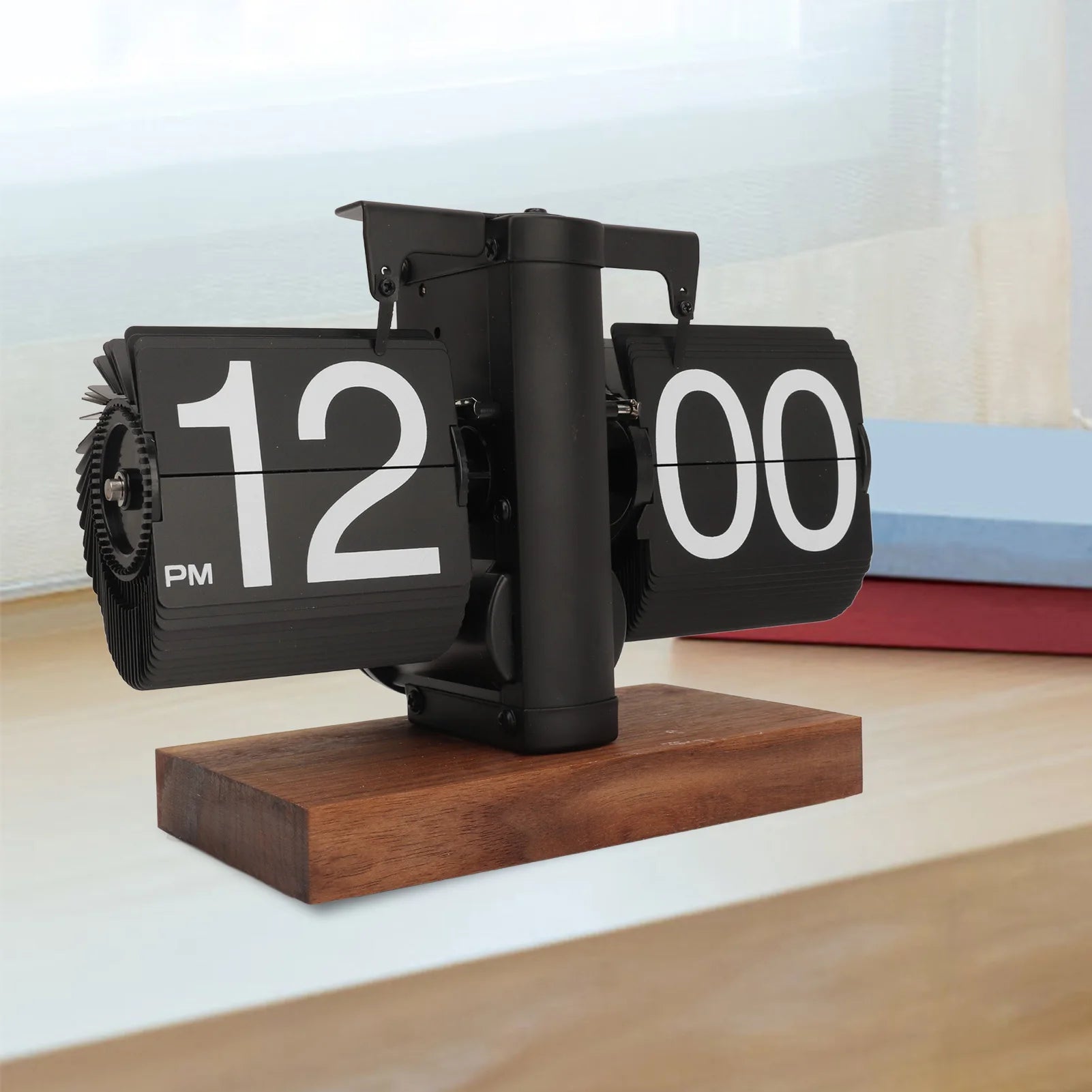 Sara Retro Flip Down Clock – Battery Operated Vintage Desk Clock