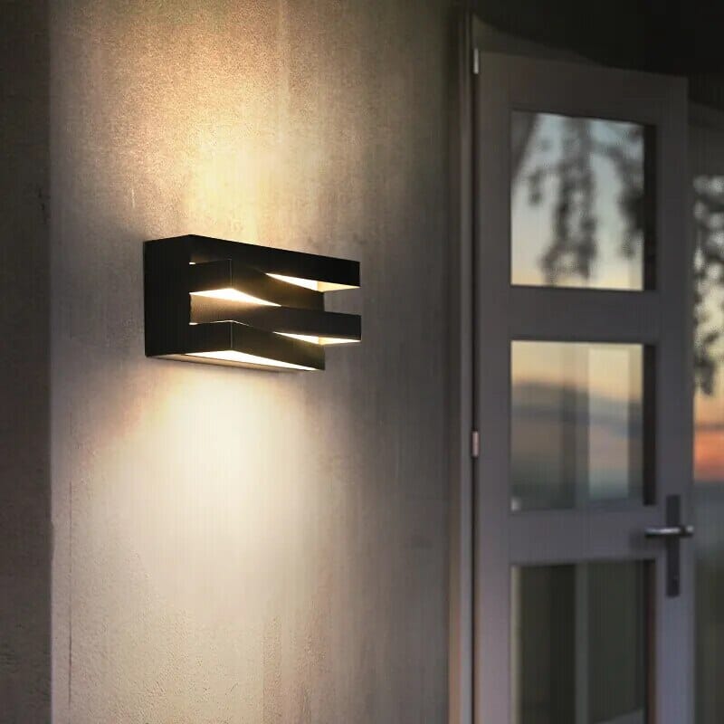 Minah Outdoor Wall Lamp