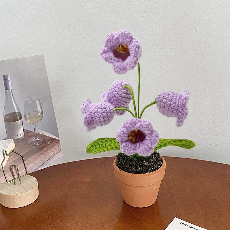 Decorazione per vaso di fiori all'uncinetto fatto a mano