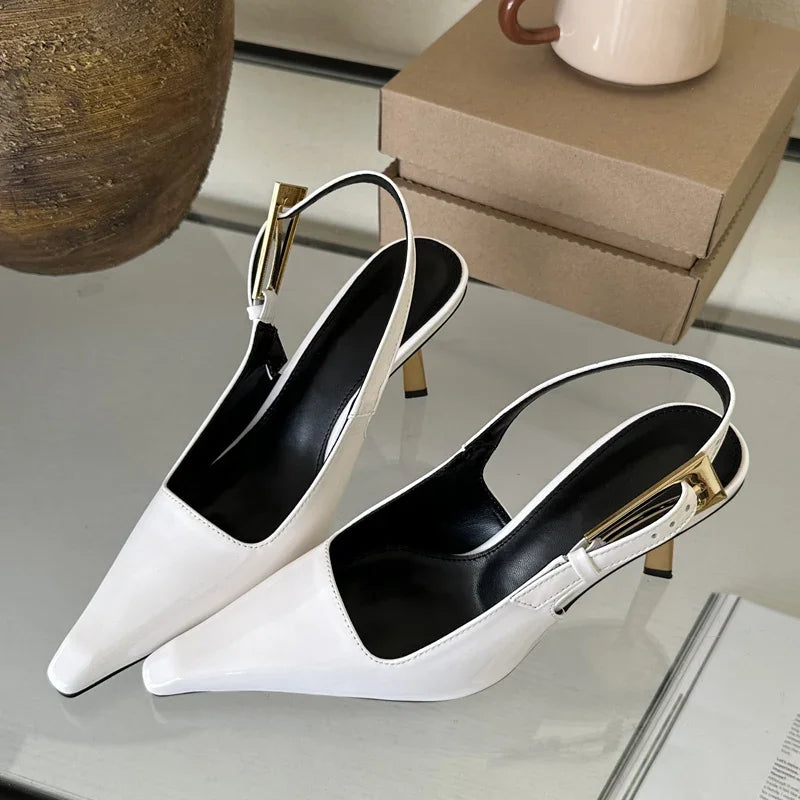 Evelyn Chic: teräväkärkinen metallisolki, Slingback korkokengät