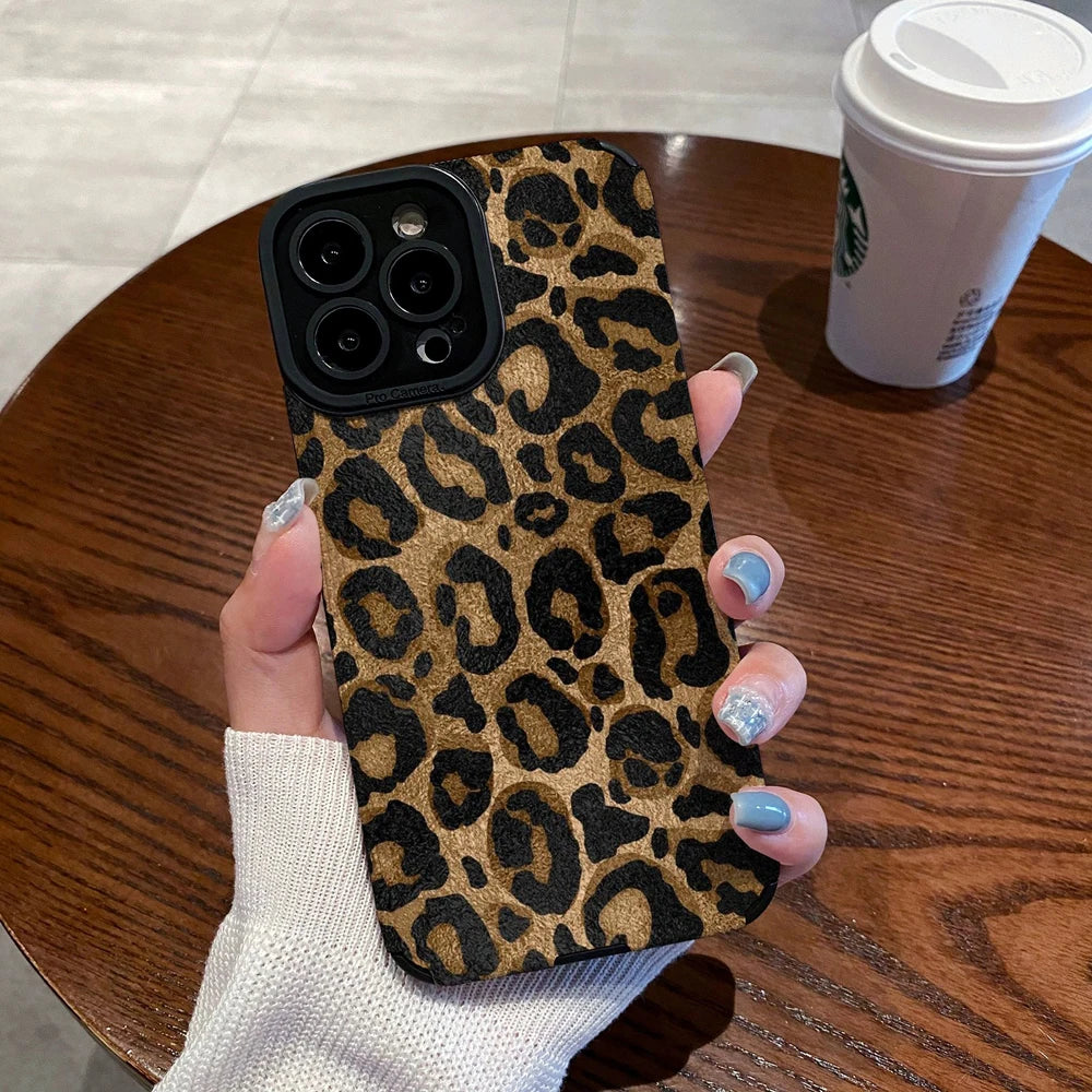 Custodia classica per iPhone con motivo leopardato