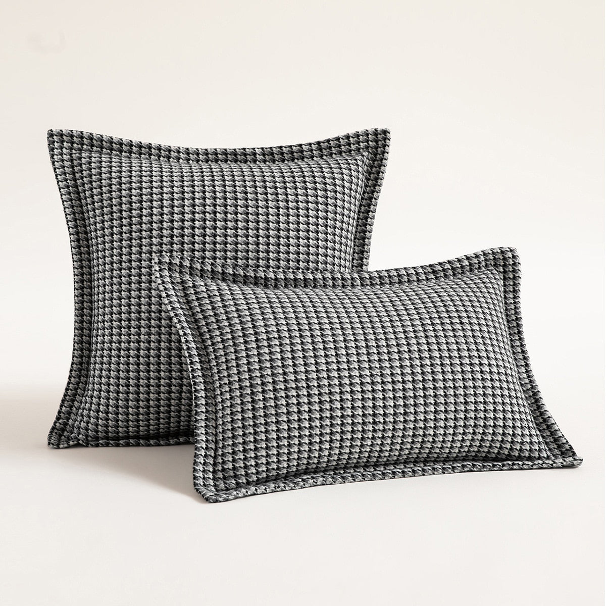 HeritaLuxe – Klasszikus Houndstooth Párnahuzat Időtlen Eleganciával