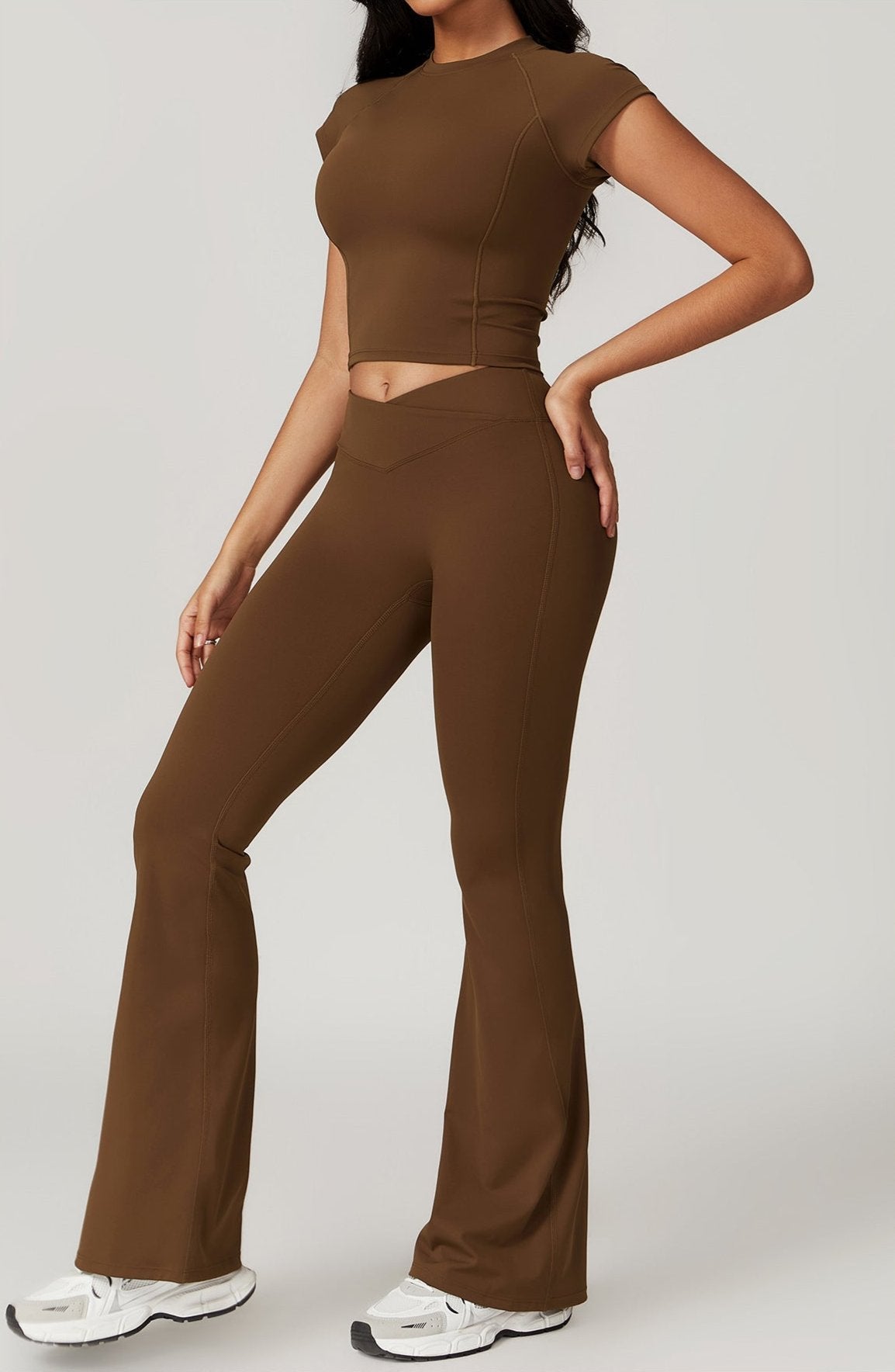 To-delt crop top og flare pant leggings sæt