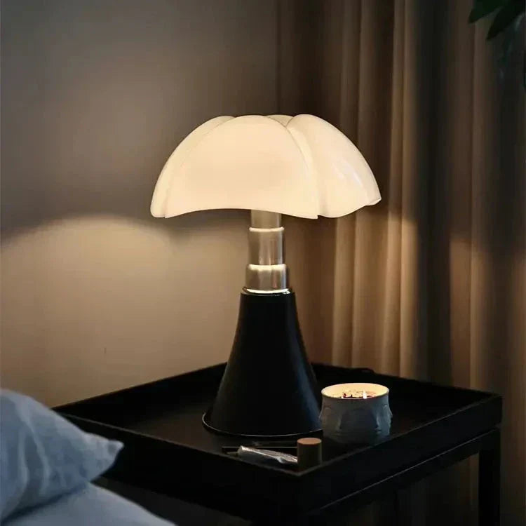 ClassicGlow – Lampe classique élégante