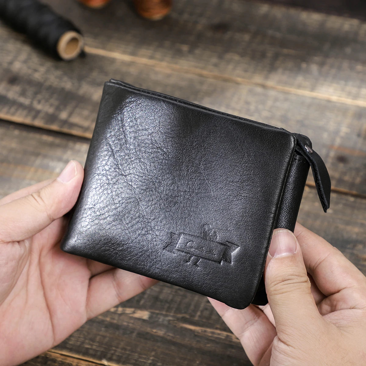 Victor Genuine Leather Trifold Men’s Wallet – Vintage Cowhide with Coin Pocket & RFID Protection