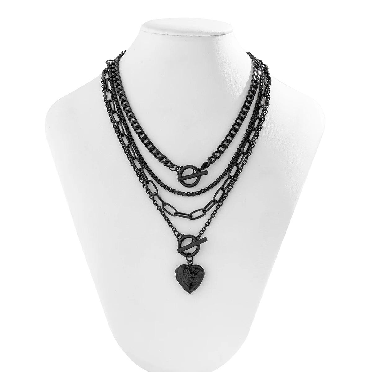 Gothic necklace in iron alloy - Vrimlo