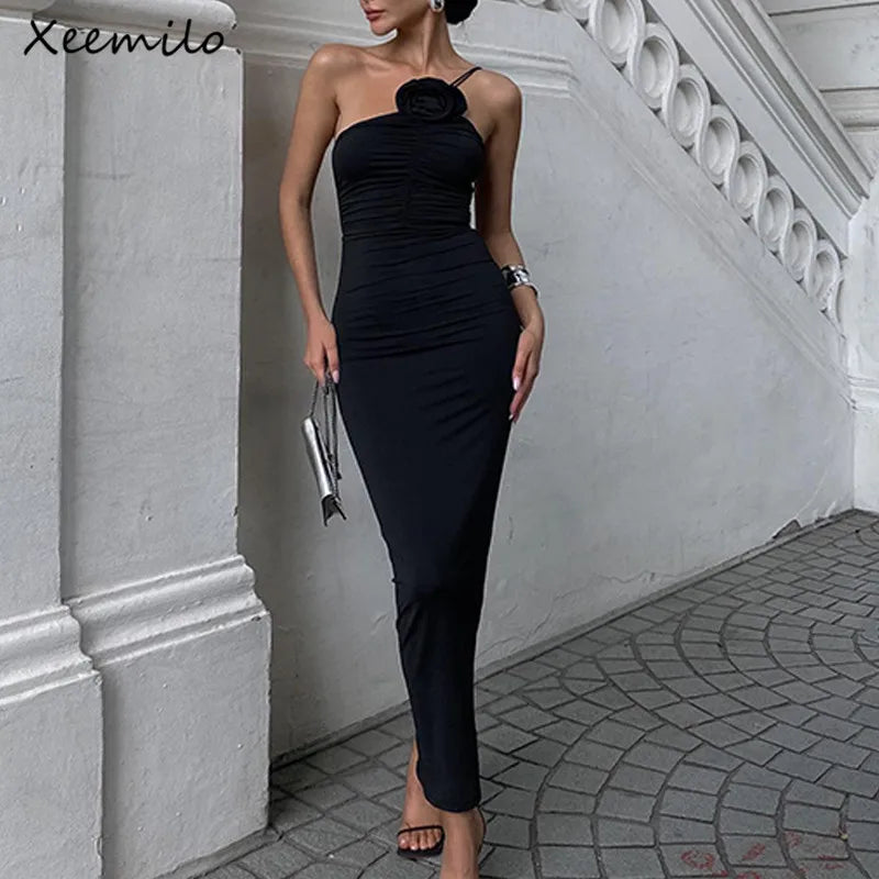 Xeemilo Sleek Zwarte Rugloze Jurk – Elegante Avondkleding