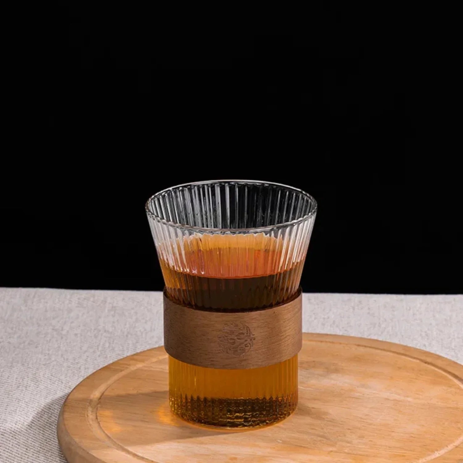 Japanese-Style Transparent Glass Coffee Mug with Walnut Wood Sleeve – Elegant Tea and Coffee Cup