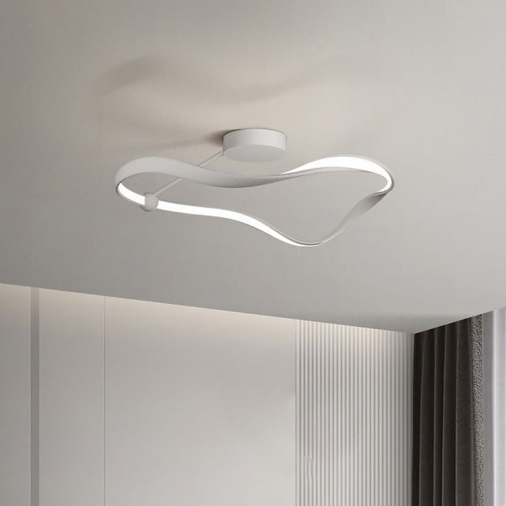 Lampada da soffitto minimalista astratta