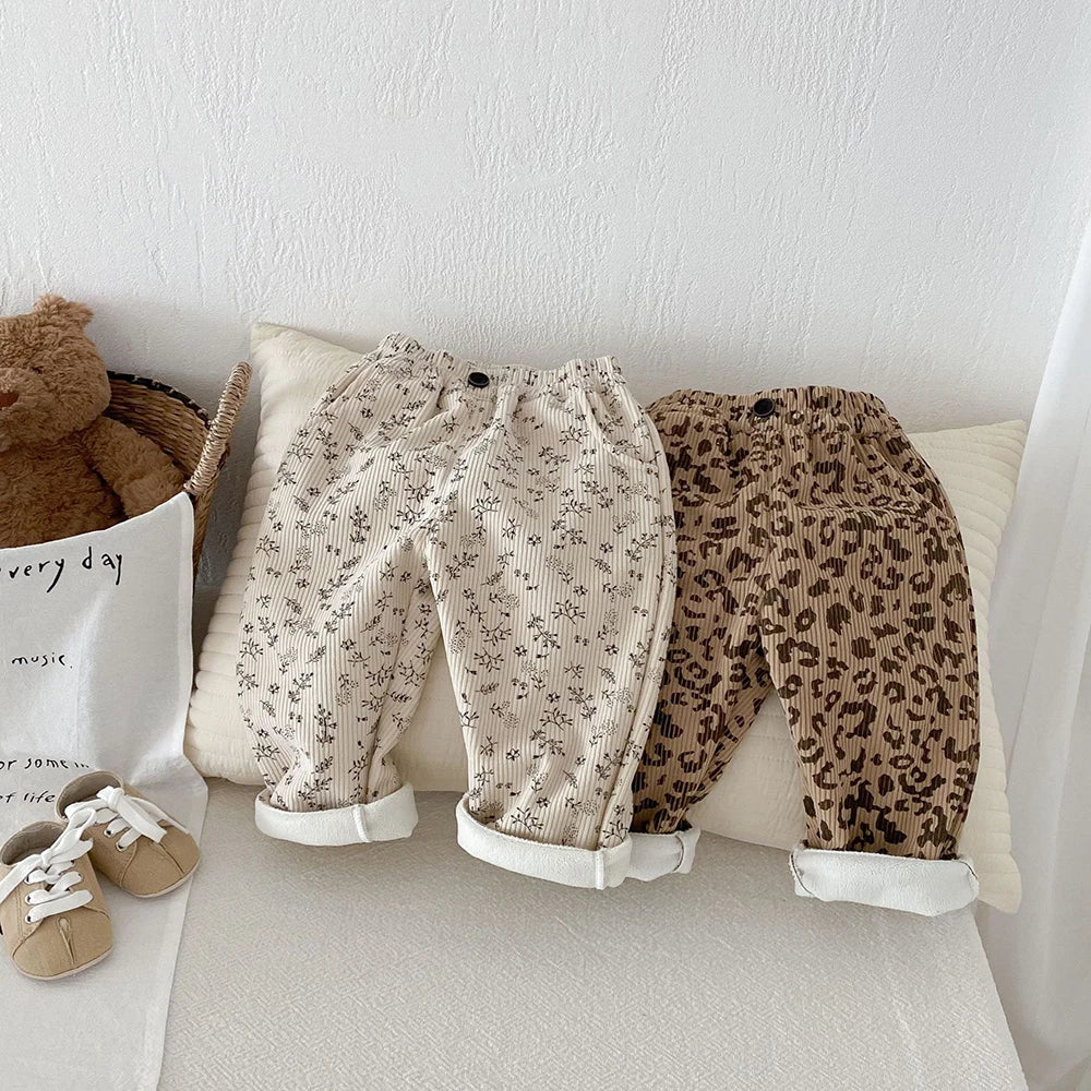 Jamie's Snuggle Fleecebukser – vinterbukser med blomster og leopardtrykk for barn