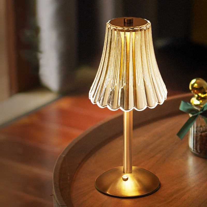 Vintage gyllene kristall bordslampa