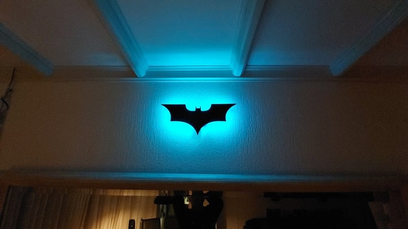 Batman LED-vegglampe med trådløs fjernkontroll og fargeendring