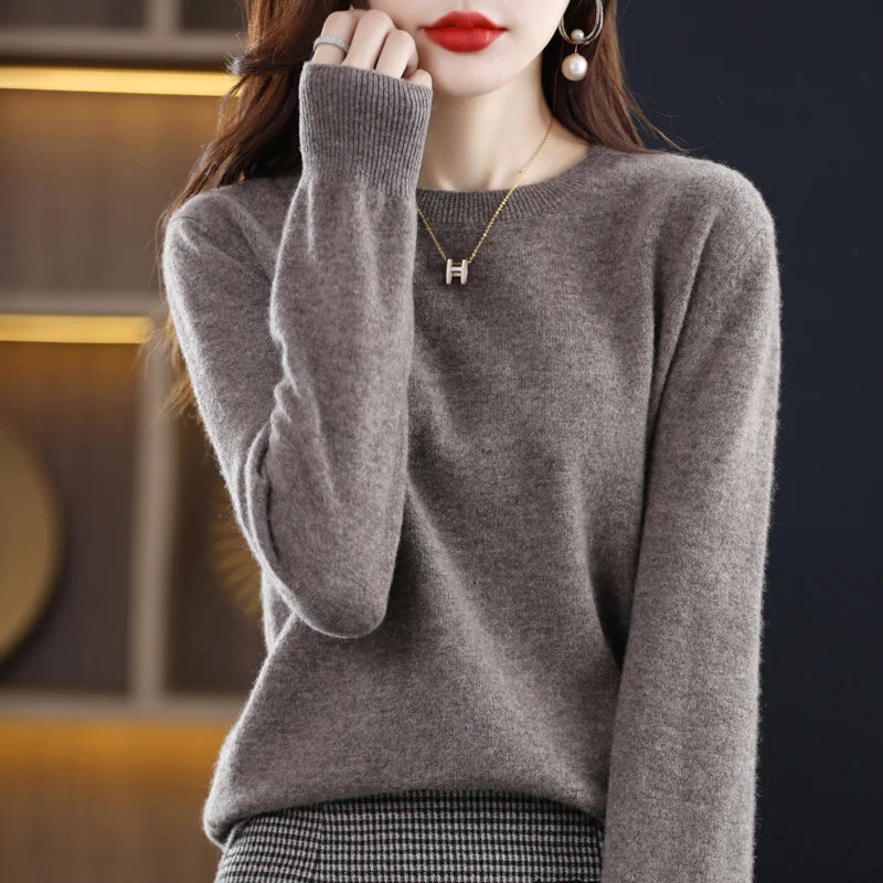 Maren:  100% pure wool cashmere sweater for winter and autumn