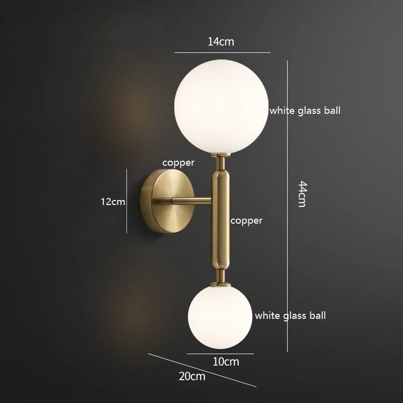 Bernsteinfarbene LED-Wandleuchte aus Glas - skandinavisches Design