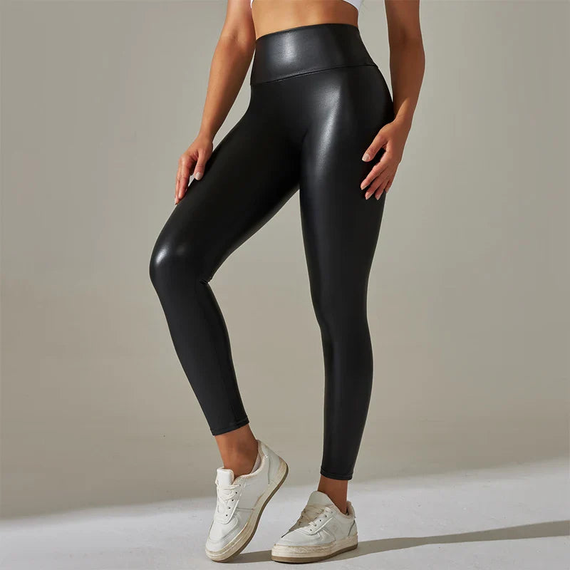 LuxeSculpt Hochtaillierte Leggings aus Flüssigleder