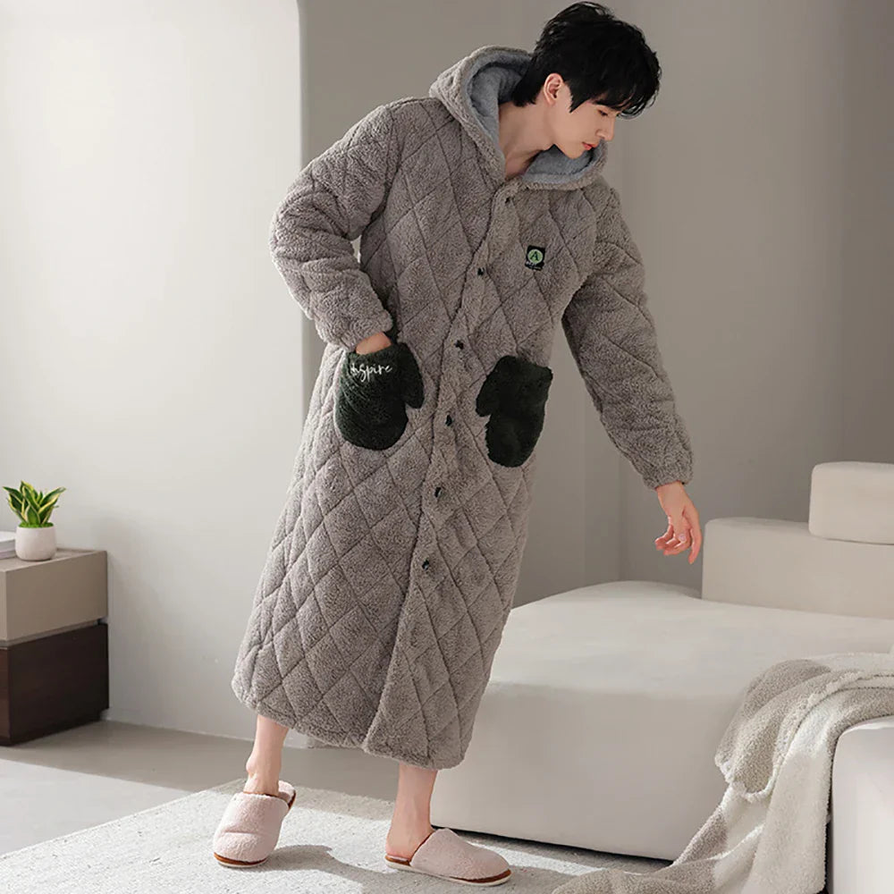 HoodedComfort – 3-Layer Bathrobe for Men