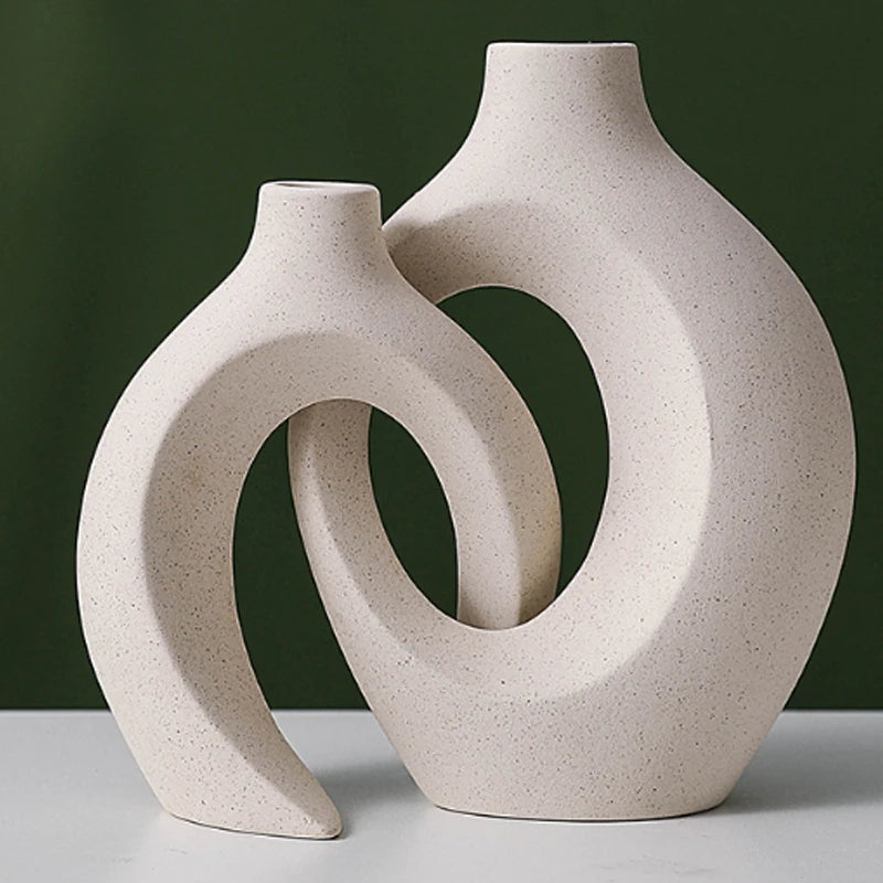 Vase en céramique blanc élégant