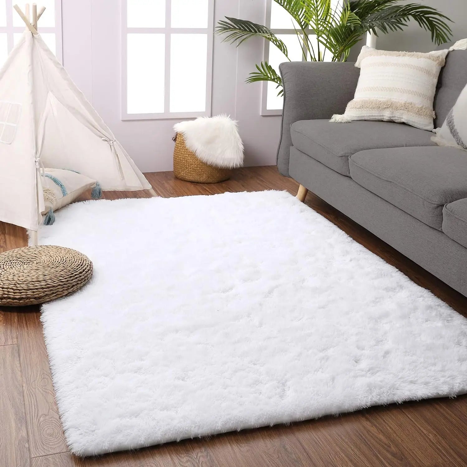 Winnie Luxe Furry Rug – Modern Soft Shag Carpet for Bedroom & Living Room