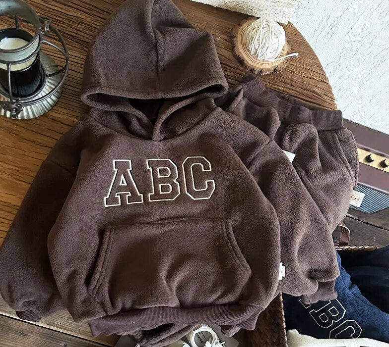 Barnens pälsfodrade ABC-hoodie