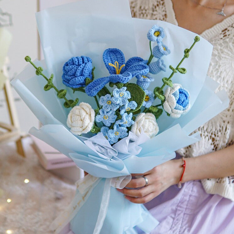 Decorazione per bouquet di fiori all'uncinetto