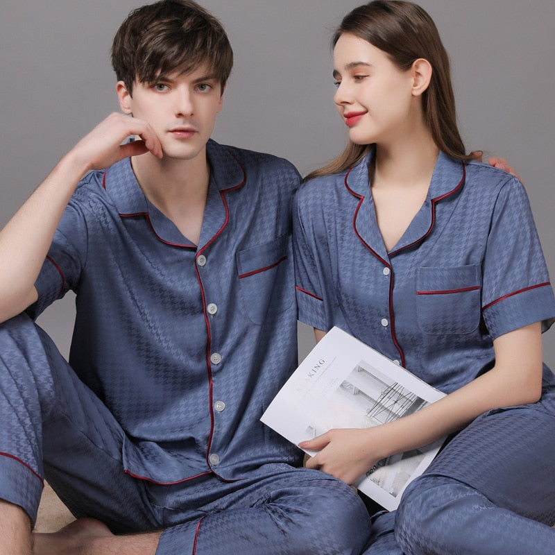 Ensemble pyjama élégant pour couple