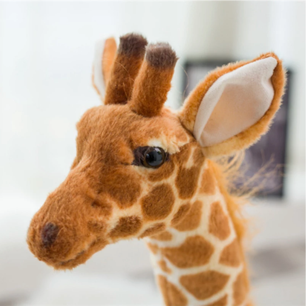 Girafe géante en peluche réaliste