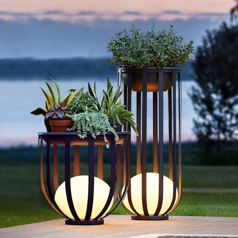 Lampe solaire sur pied à fleurs – Éclairage extérieur élégant à énergie solaire, décoration de jardin résistante aux intempéries.